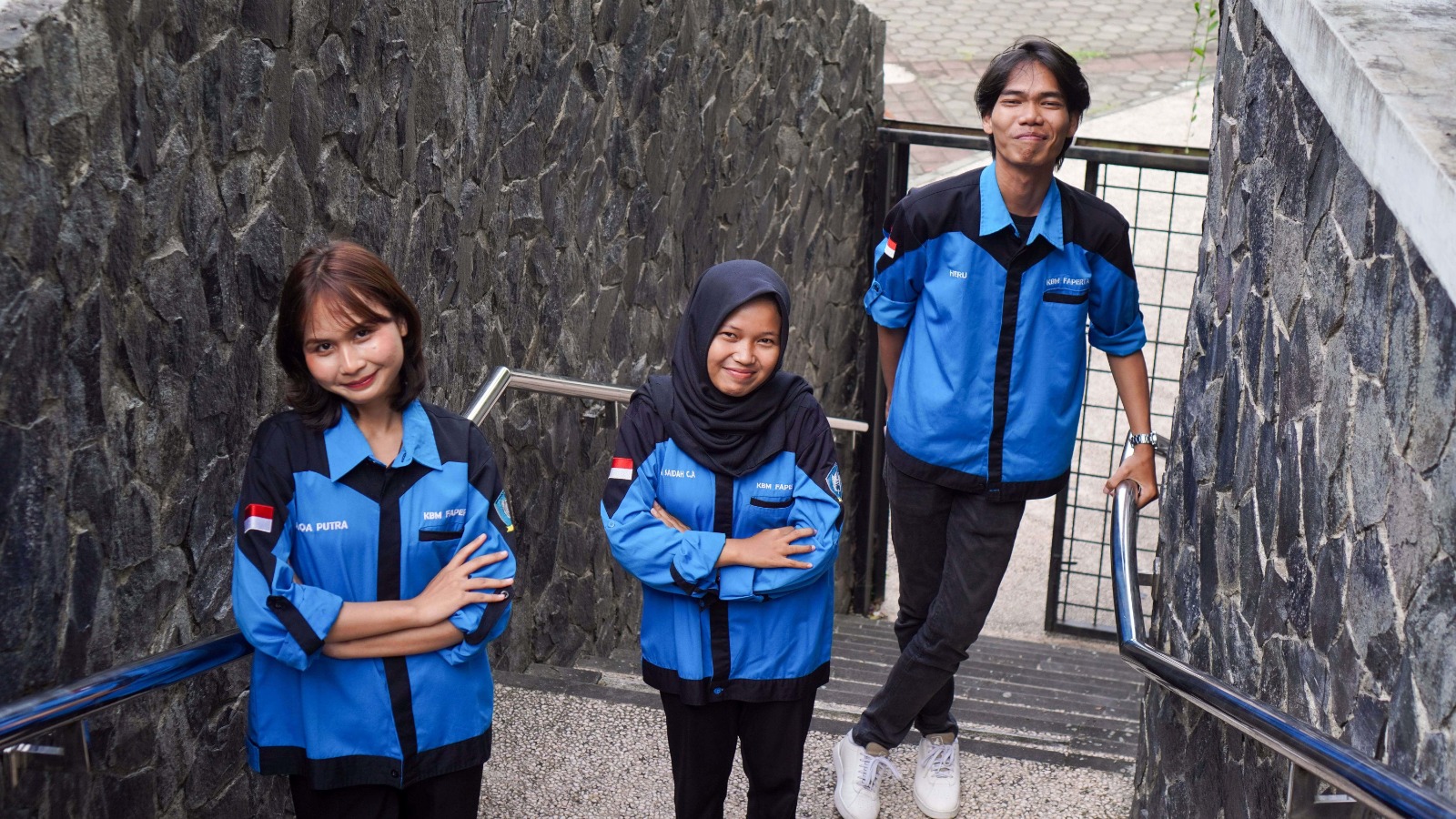 Anggota Divisi Penelitian